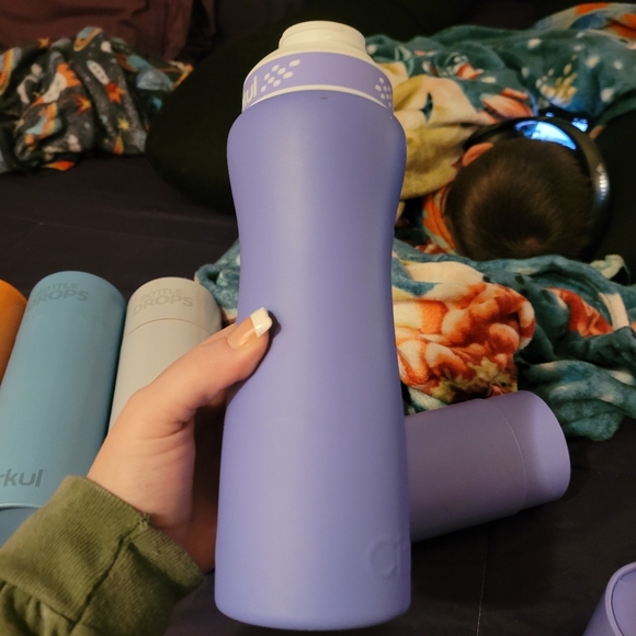 Limited Edition: 22oz. Cirkul Lavender Bottle Drop - Picture 3 of 5